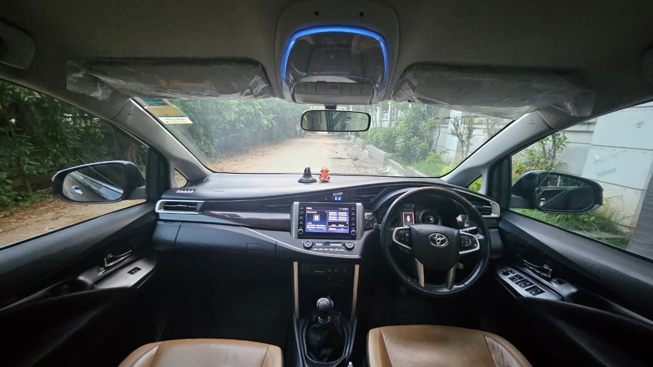 Toyota Crysta 2.4 ZX 2021 - Image 2